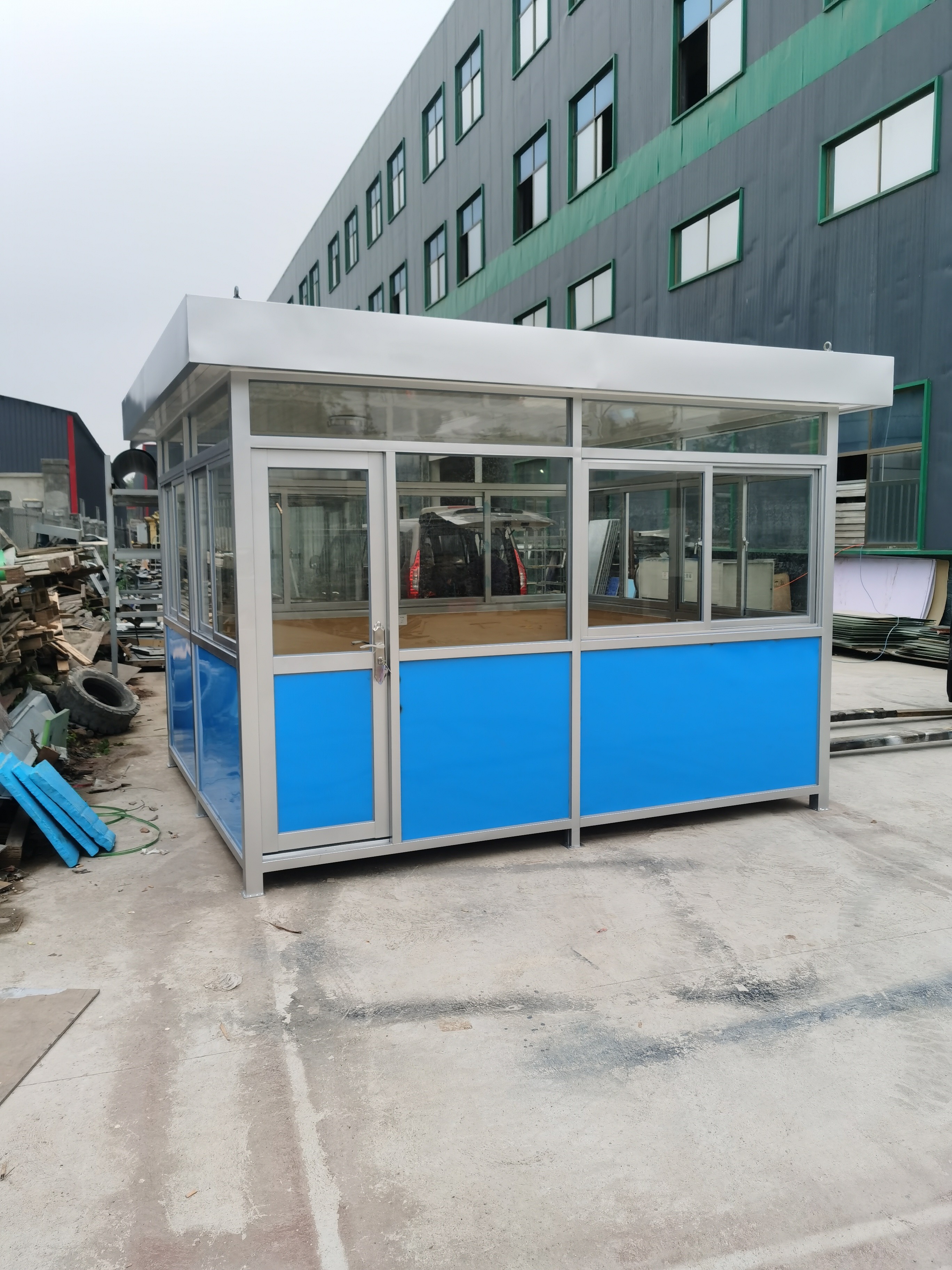 保安崗?fù)こ鰩?jpg